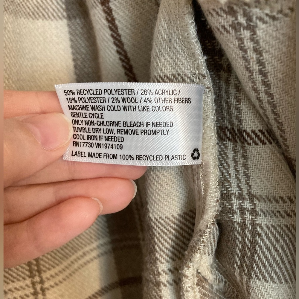 Plaid Button-Up Jacket - Picture 3 of 4
